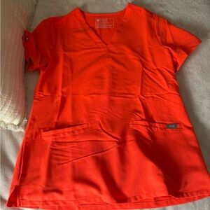 Figs Casma Three Pocket Scrub Top